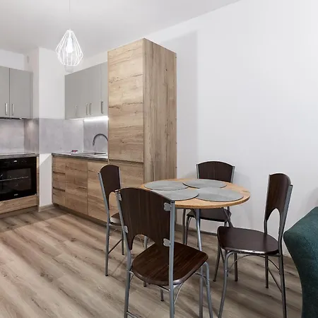 Airport Comfy By Bookinghost Apartamento *