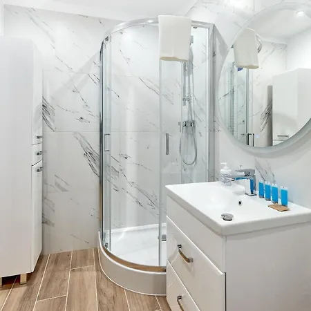 Airport Comfy By Bookinghost Poznan